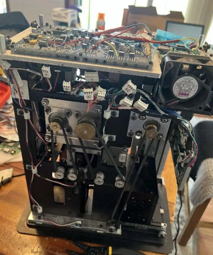 Savcılar, komploda hileli bir kart karıştırma makinesinin de kullanıldığını söylüyor